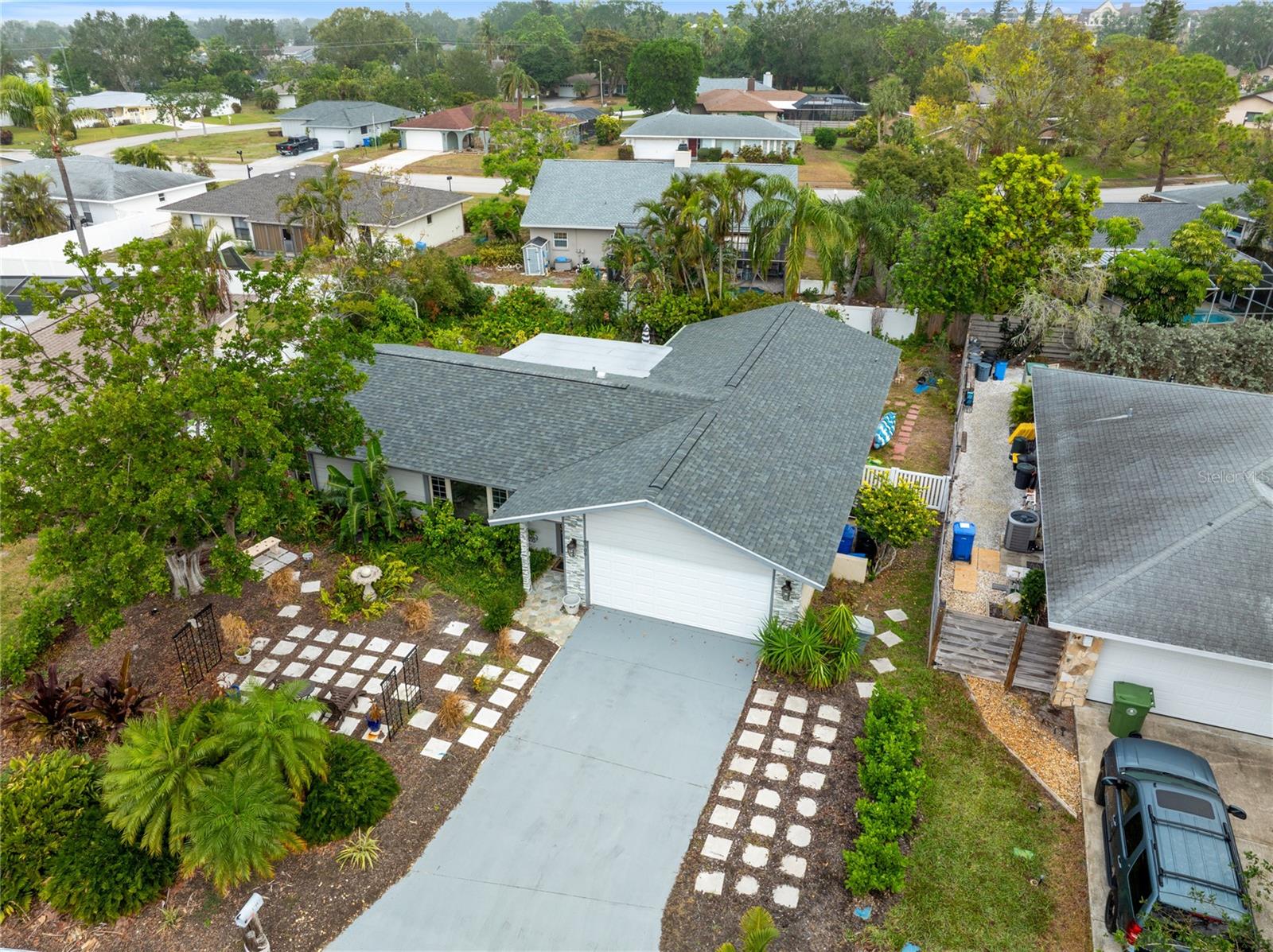 POINTE WEST - Residential