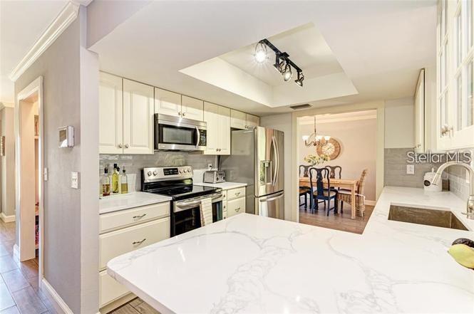 POINTE WEST - Residential