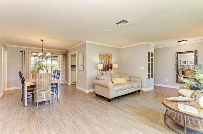 POINTE WEST - Residential