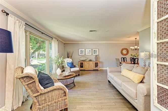 POINTE WEST - Residential