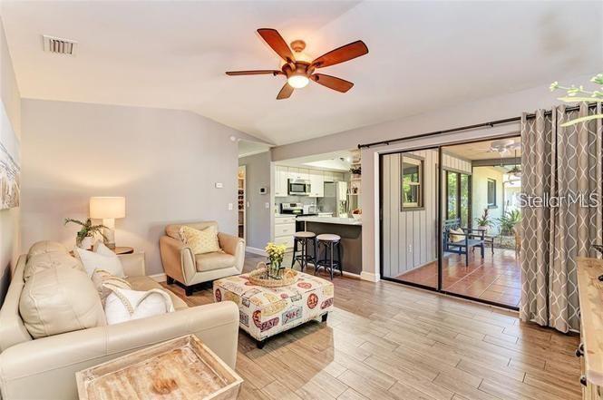 POINTE WEST - Residential