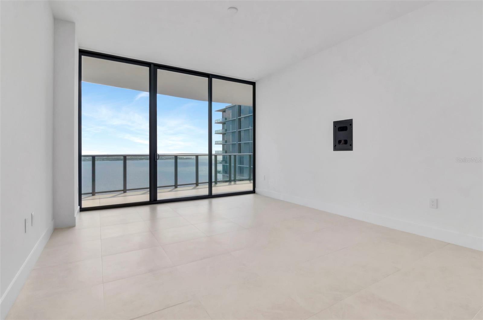 BAYSHORE YSABELLA CONDOMINIUM - Residential