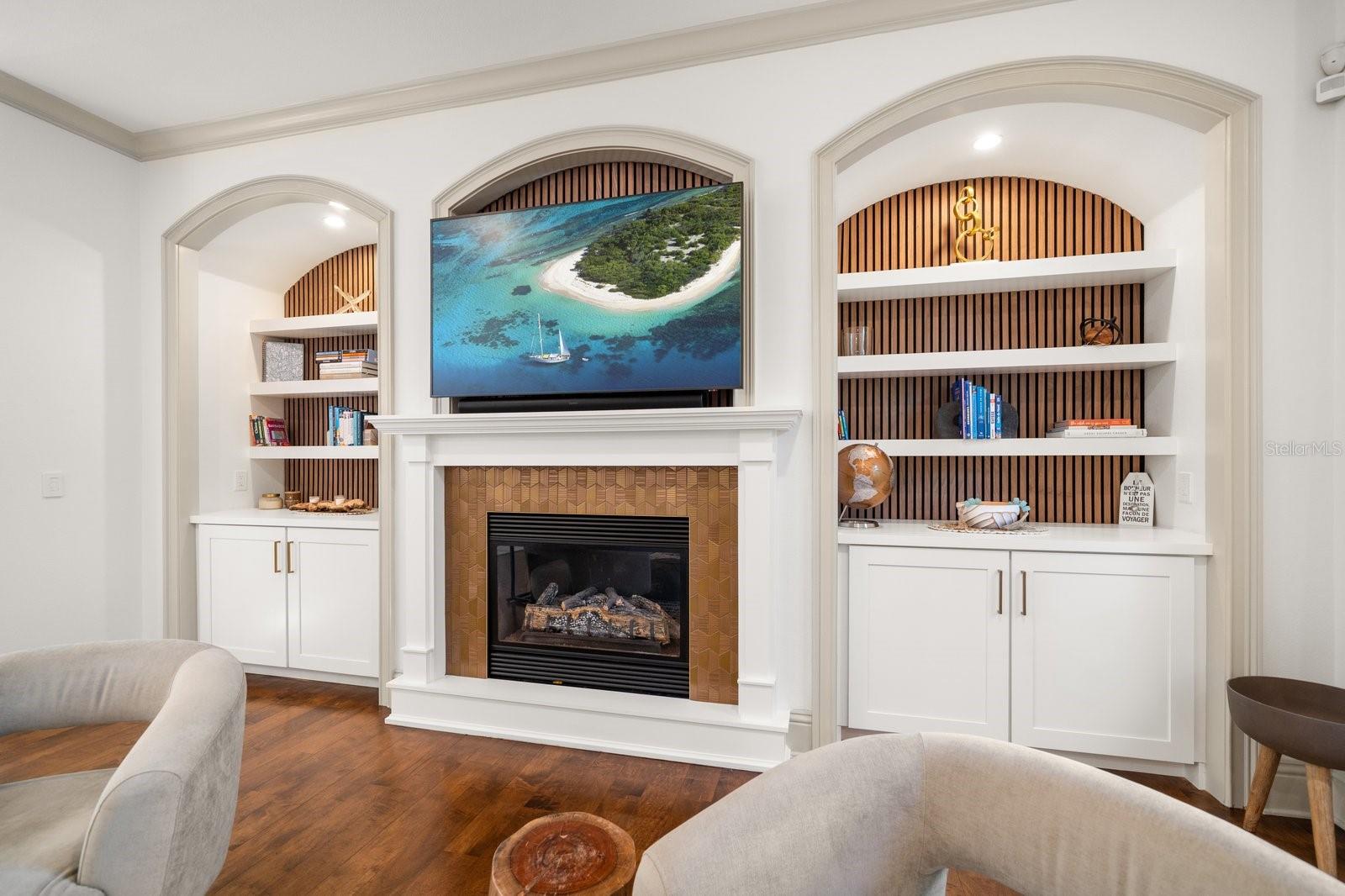 DAVIS ISLANDS - Residential