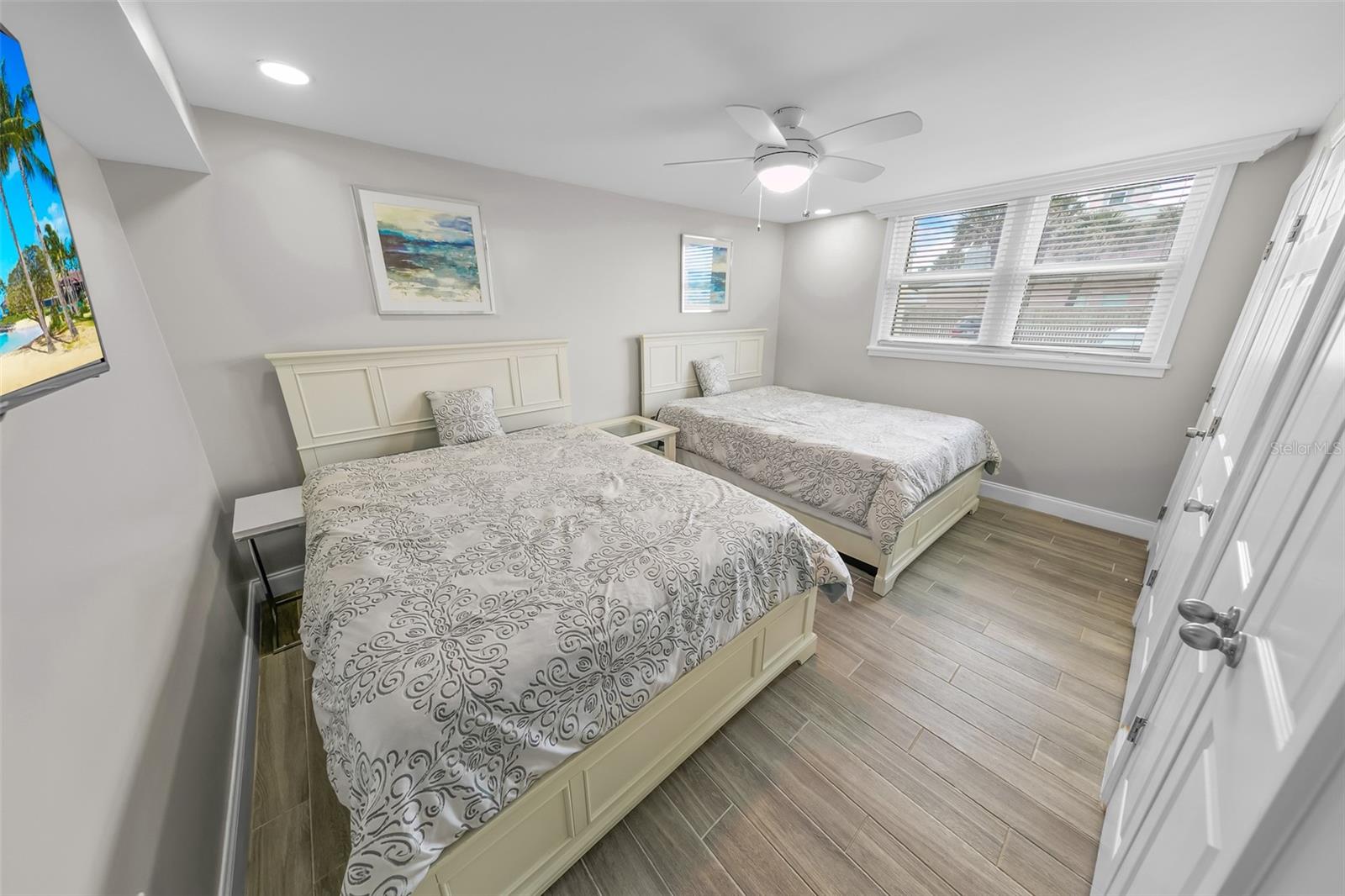 EAST WIND SOUTH & NORTH - Residential