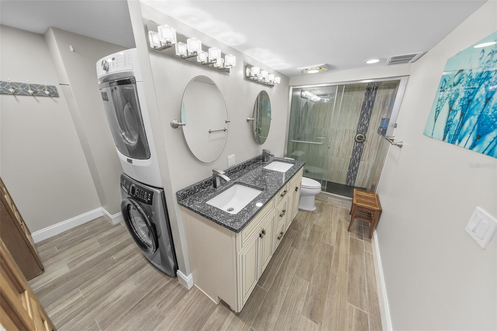 EAST WIND SOUTH & NORTH - Residential