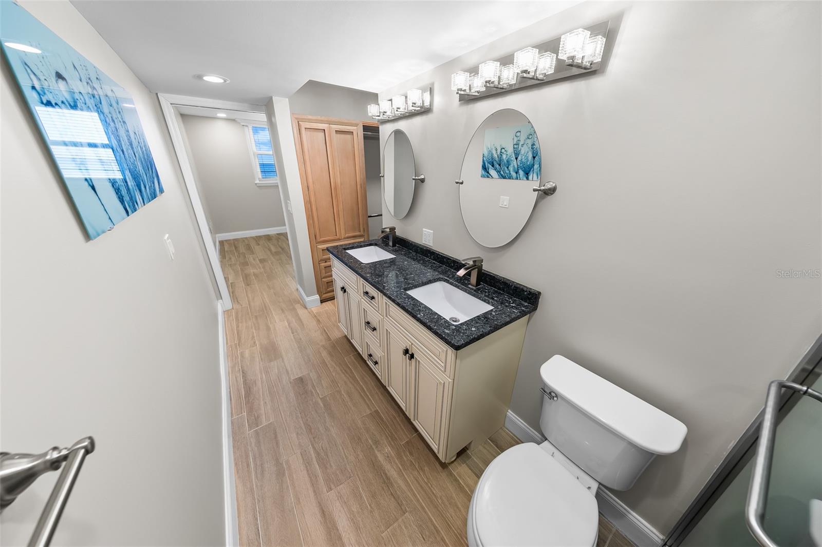 EAST WIND SOUTH & NORTH - Residential