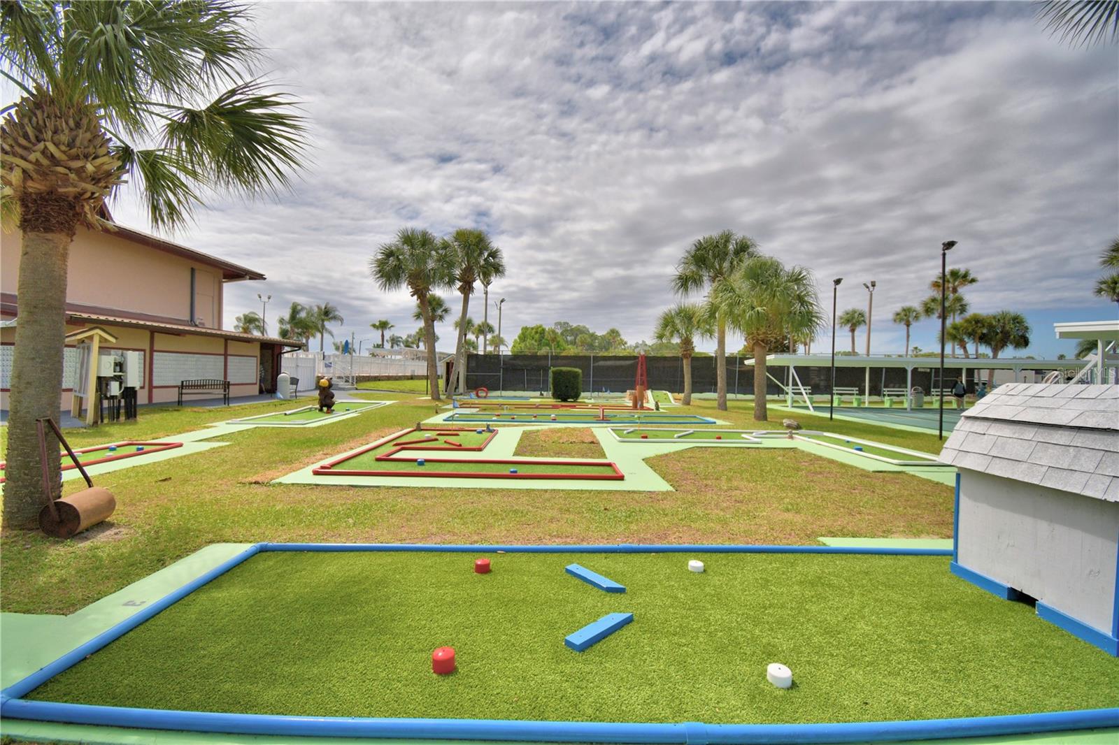 OUTDOOR RESORTS AMERICA - Residential