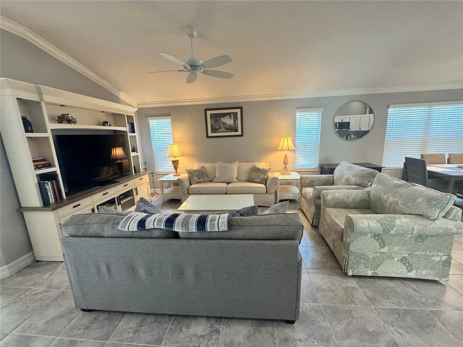 VILLAGES/SOUTHERN OAKS CLIFF V - Residential Lease