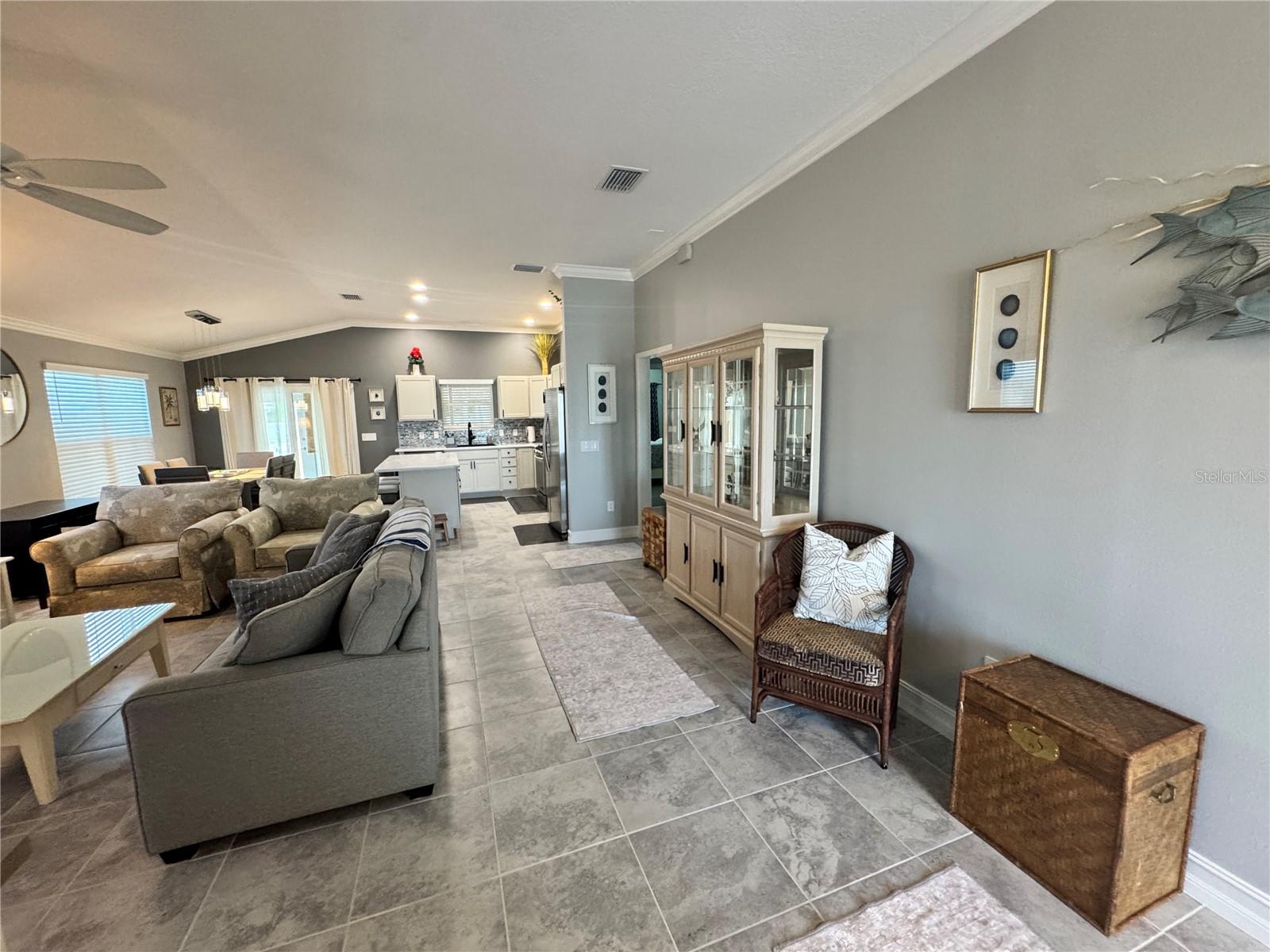 VILLAGES/SOUTHERN OAKS CLIFF V - Residential Lease
