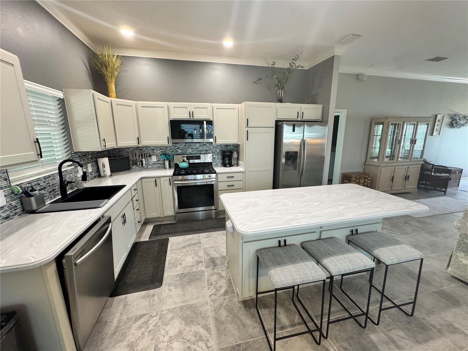 VILLAGES/SOUTHERN OAKS CLIFF V - Residential Lease
