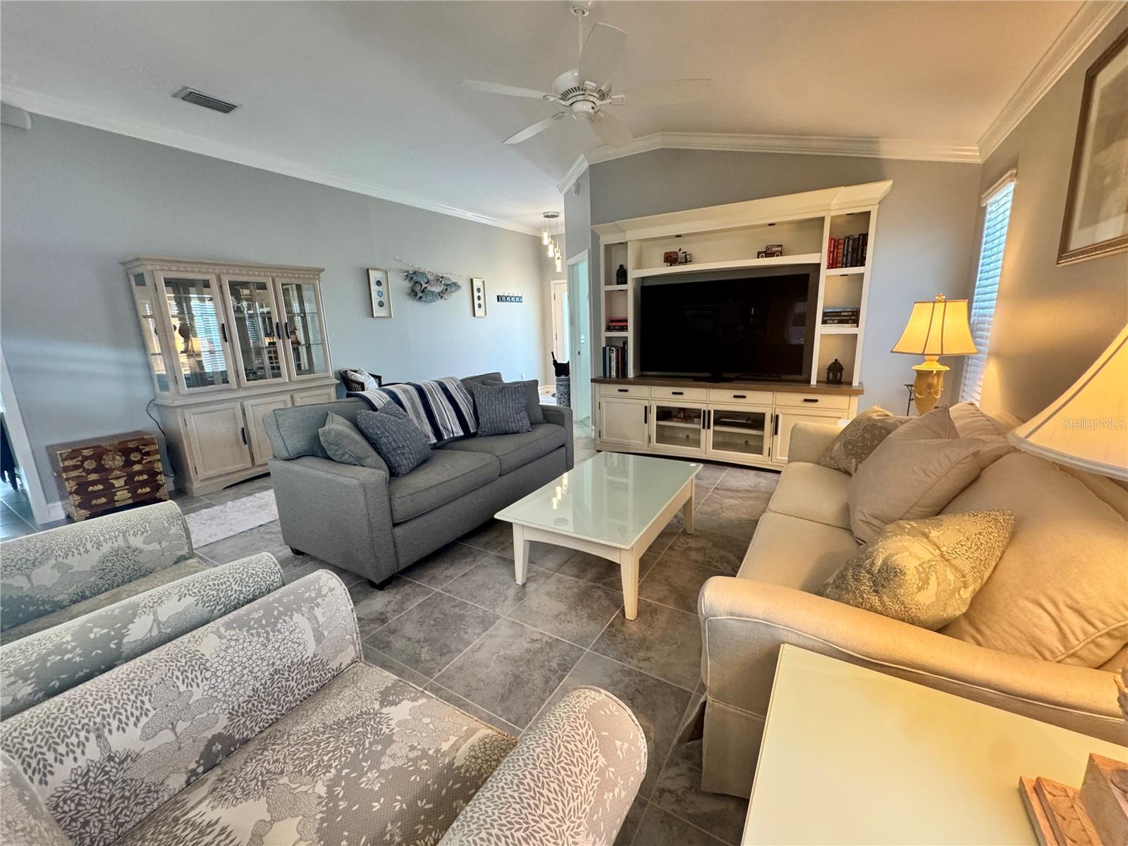 VILLAGES/SOUTHERN OAKS CLIFF V - Residential Lease