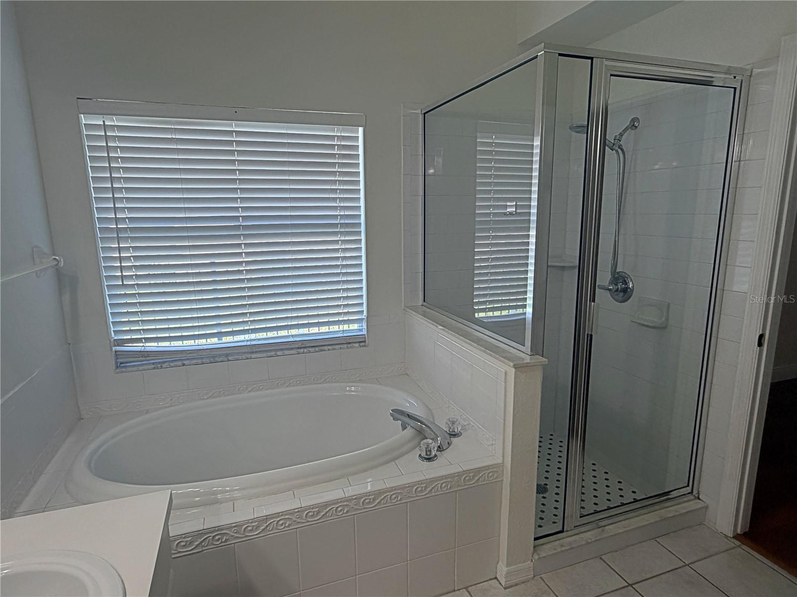 FISHHAWK RANCH PH 2 PRCL - Residential Lease