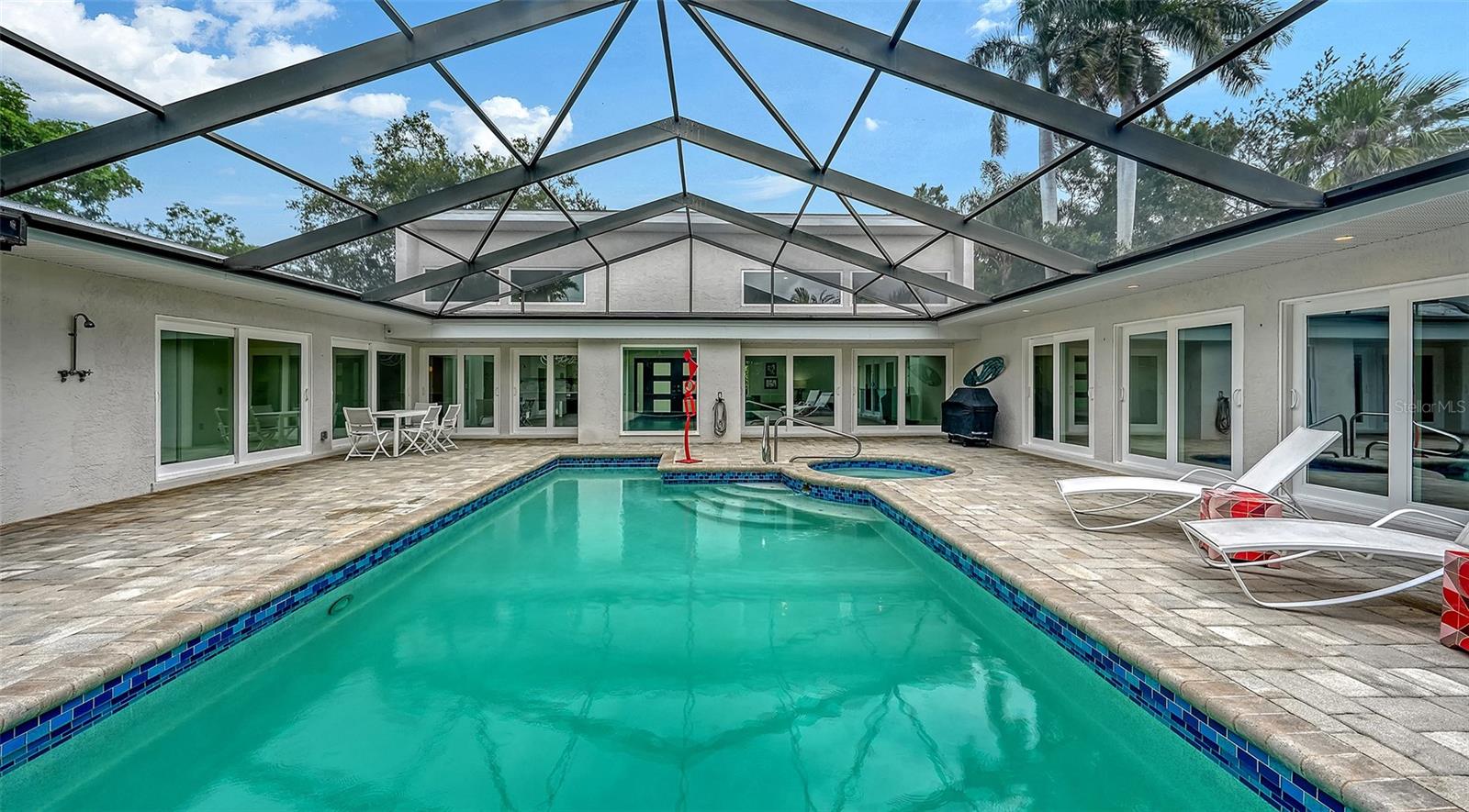 PINE BAY - Residential
