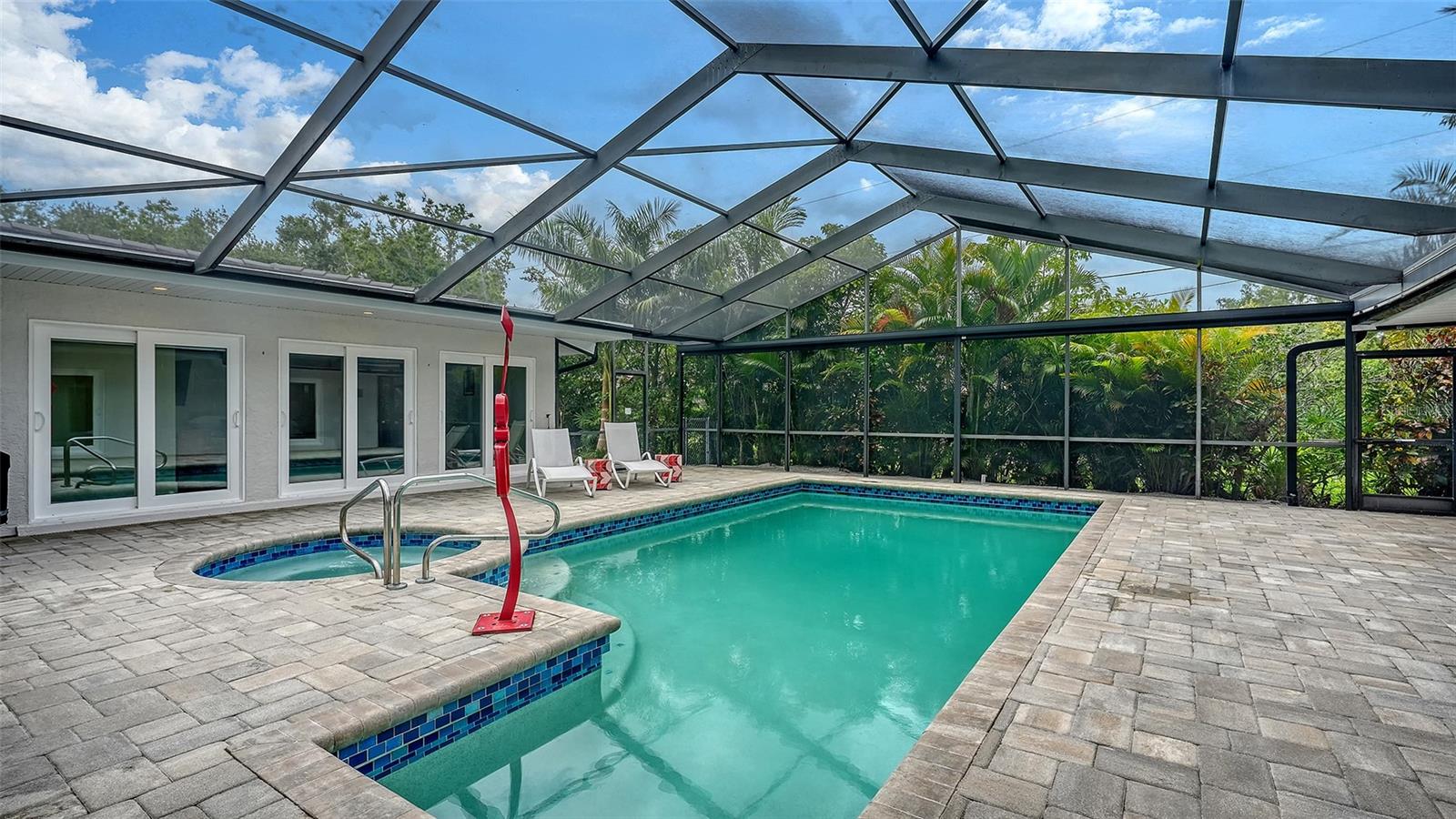 PINE BAY - Residential