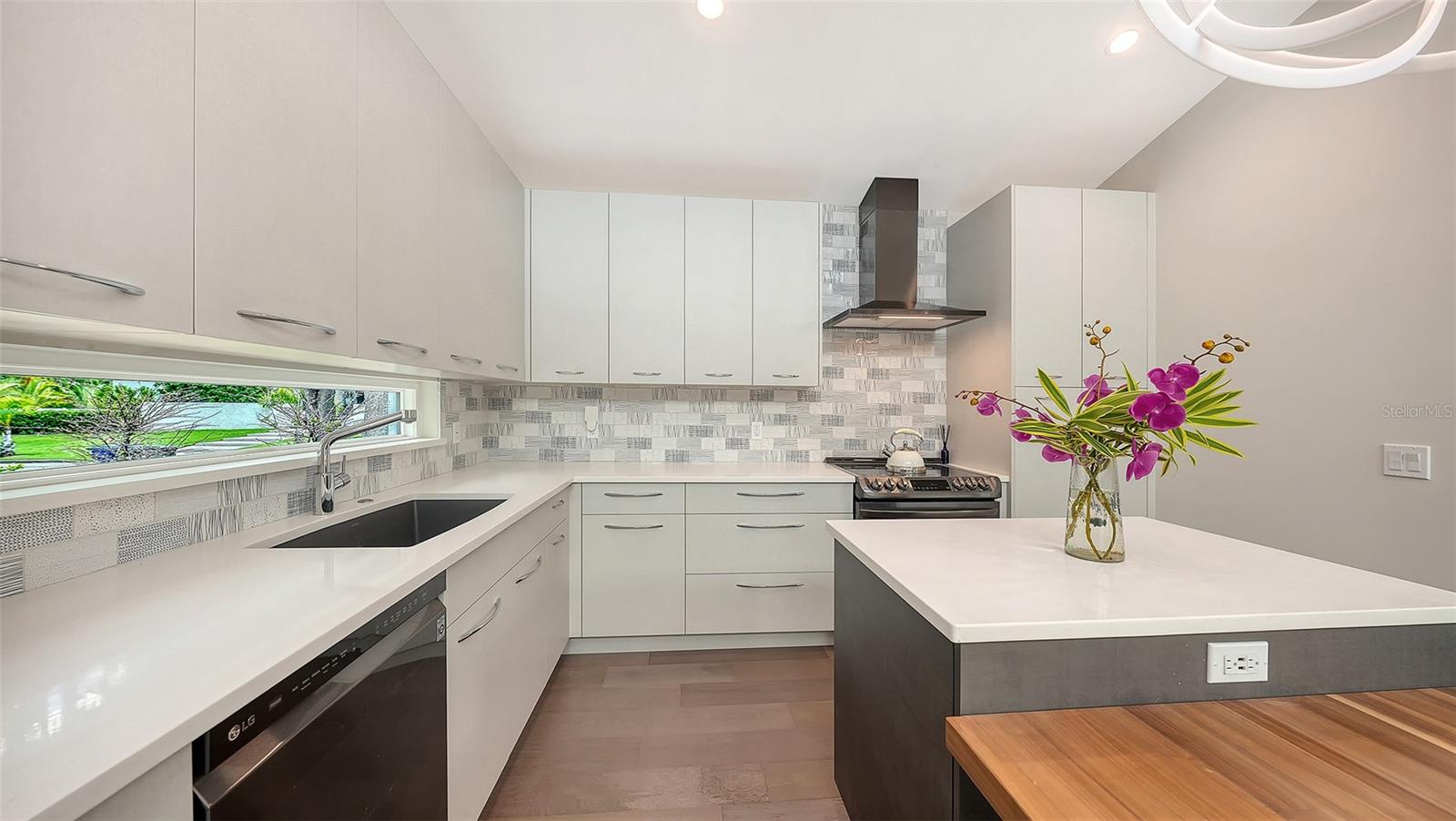 PINE BAY - Residential