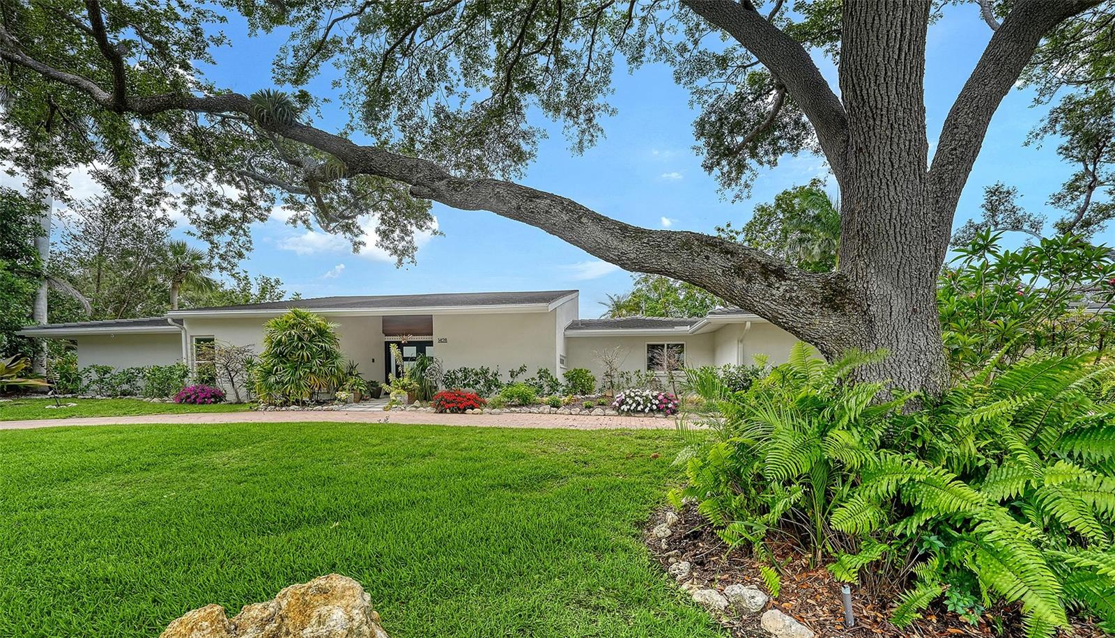 PINE BAY - Residential