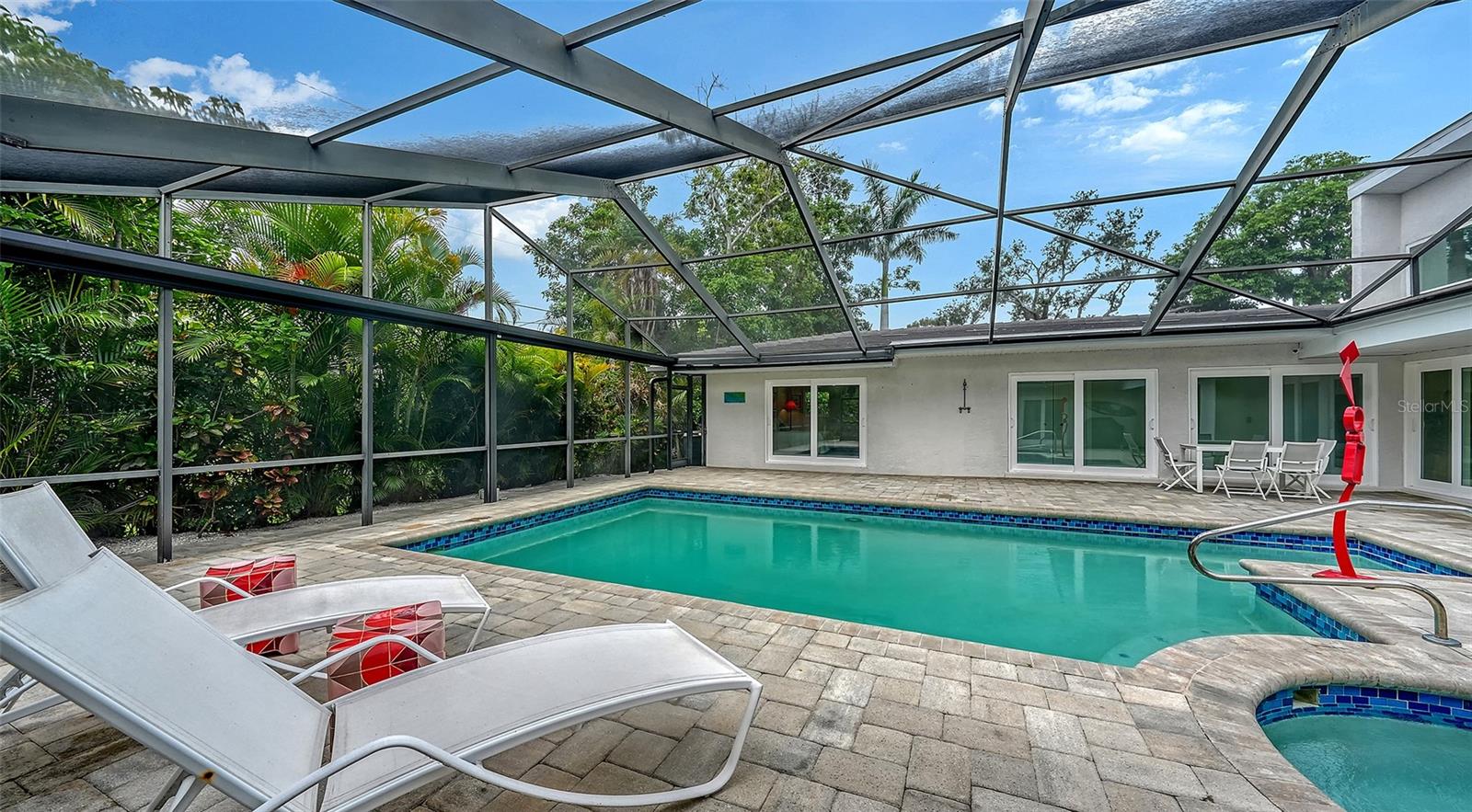 PINE BAY - Residential