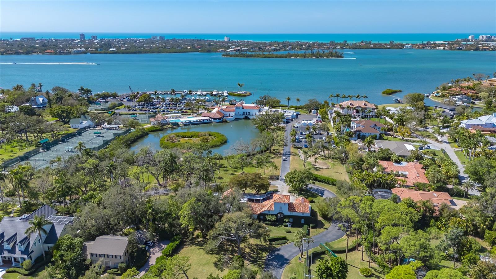 PINE BAY - Residential