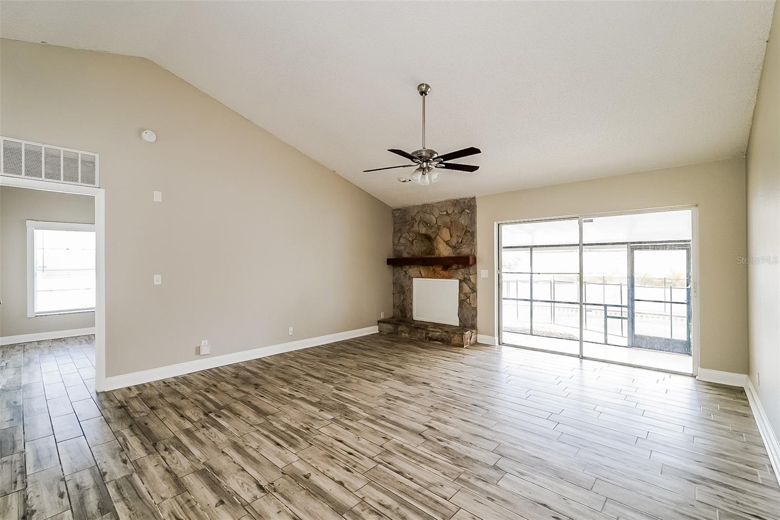 LAKEMONT UNIT 5 - Residential
