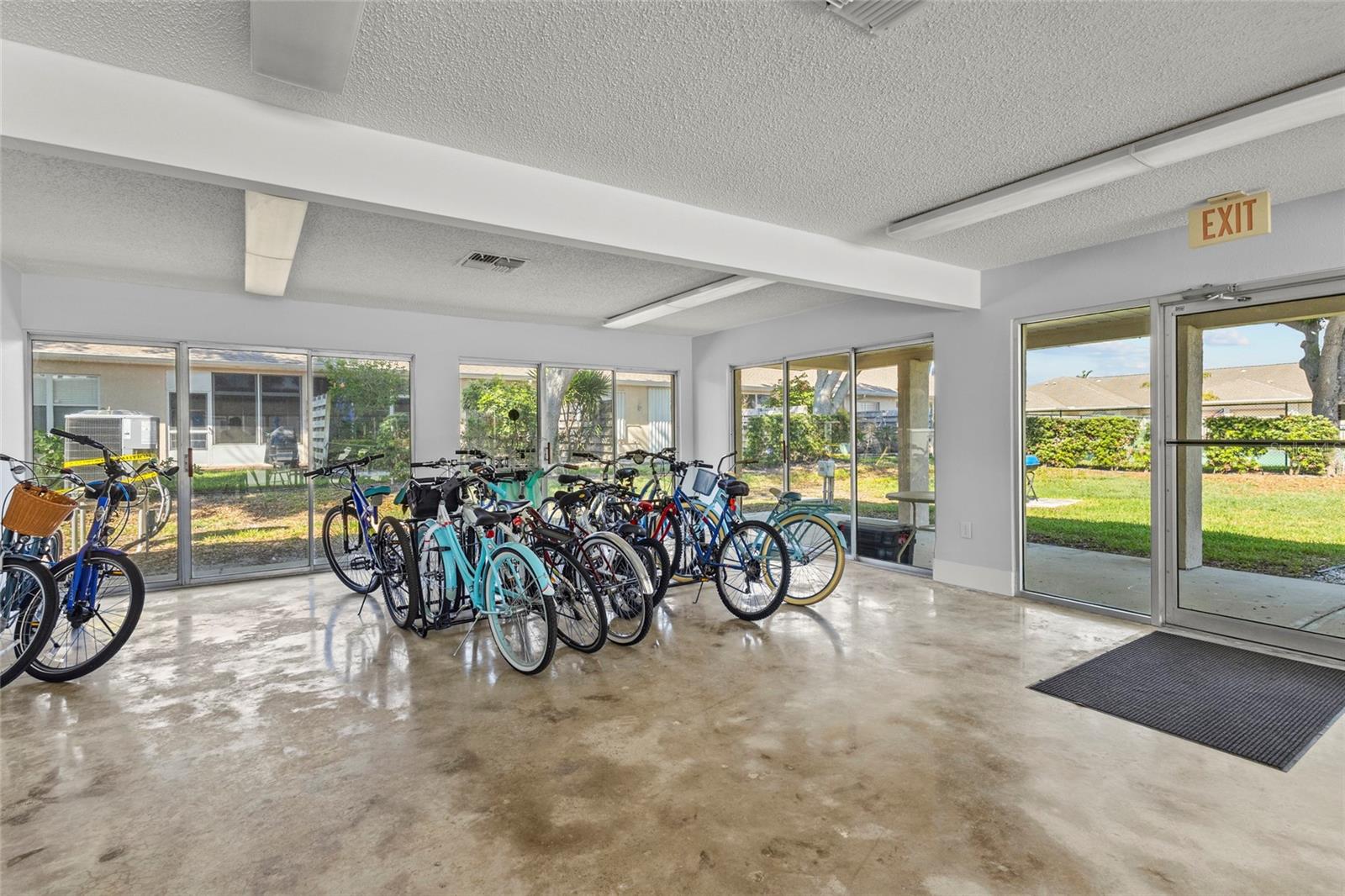 SABAL PALM GARDENS PH I - Residential