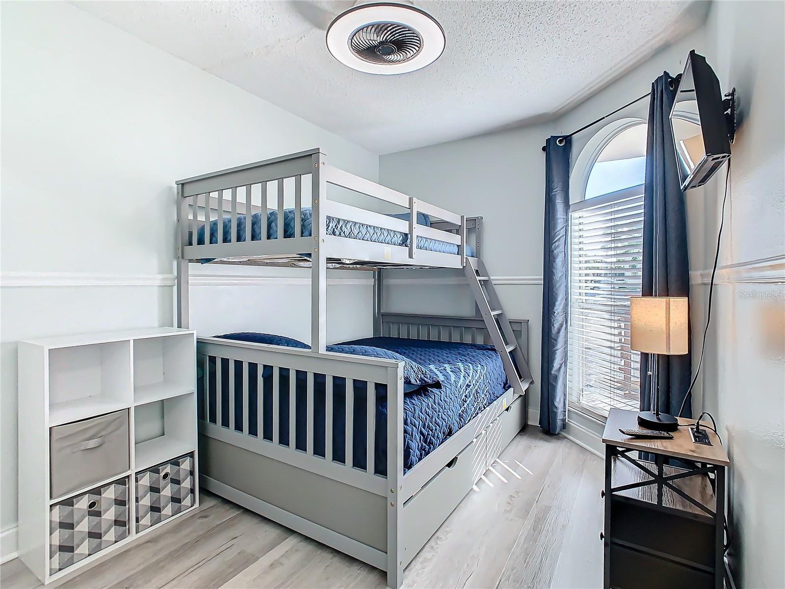PALM VILLAS CONDO - Residential