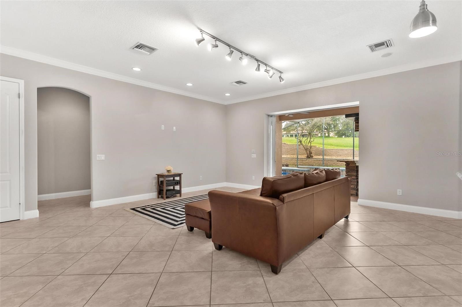 HARBOR HILLS - Residential