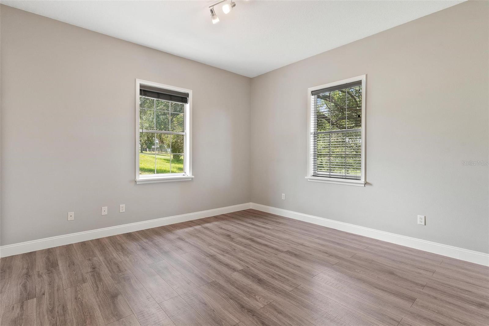 HARBOR HILLS - Residential
