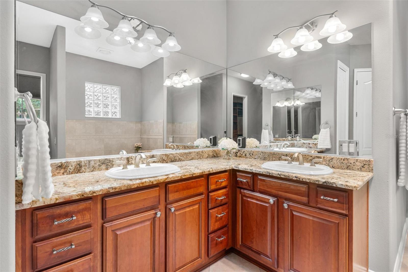 HARBOR HILLS - Residential