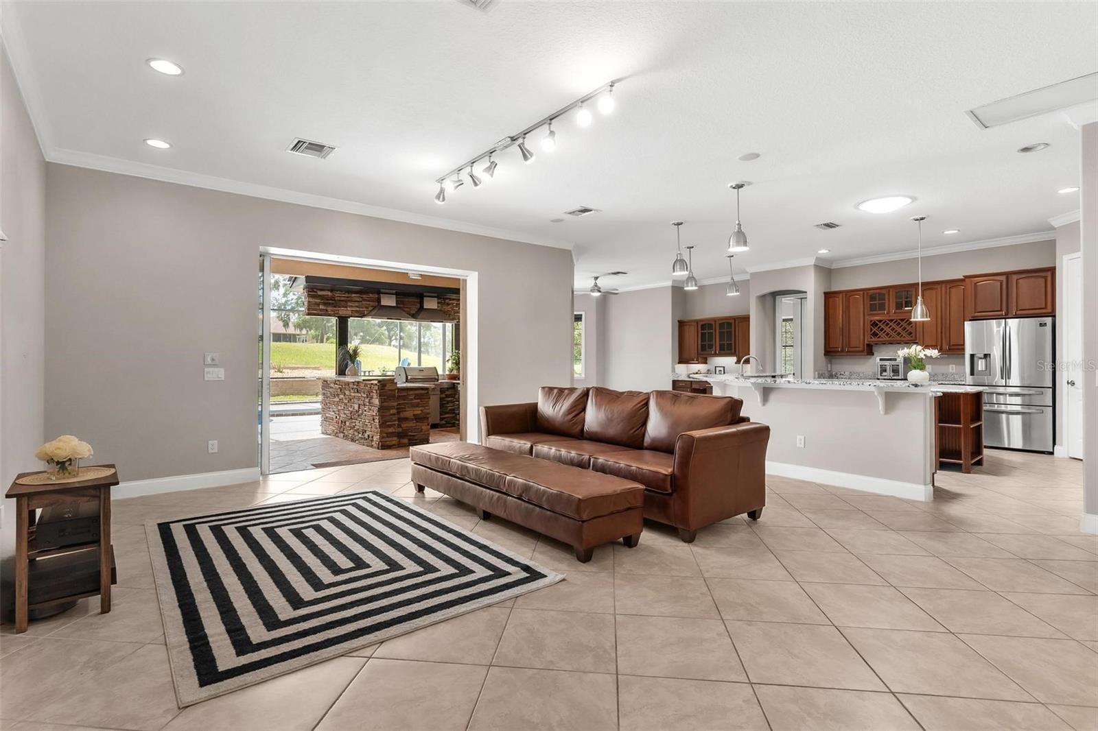 HARBOR HILLS - Residential