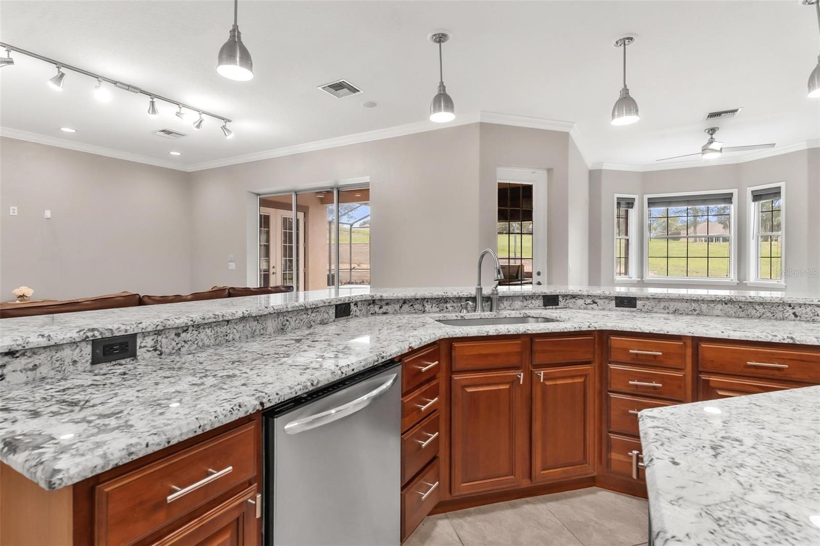 HARBOR HILLS - Residential