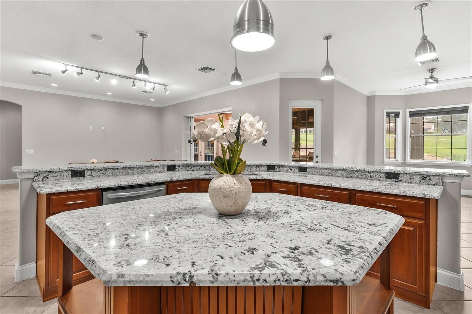 HARBOR HILLS - Residential