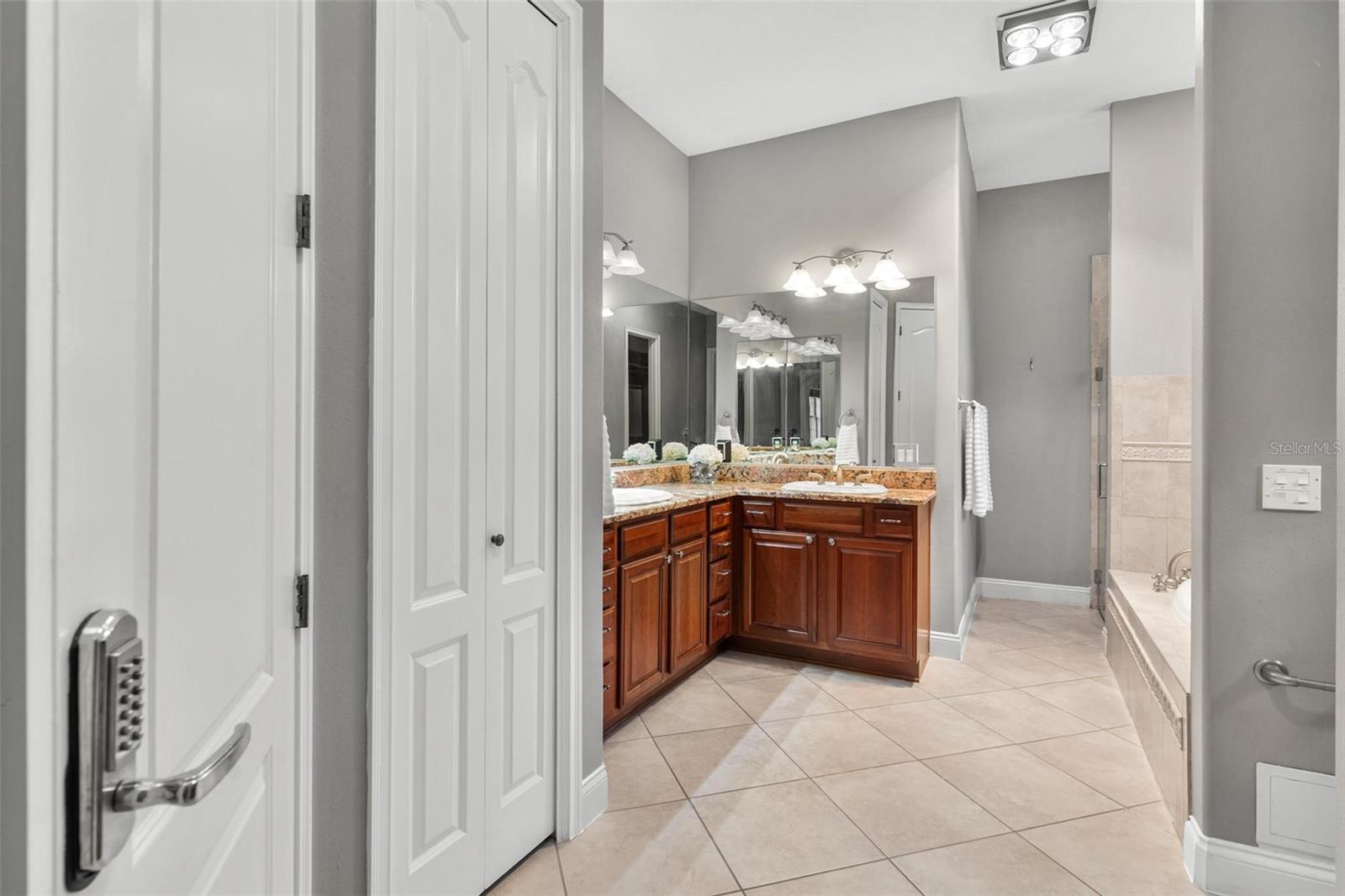 HARBOR HILLS - Residential