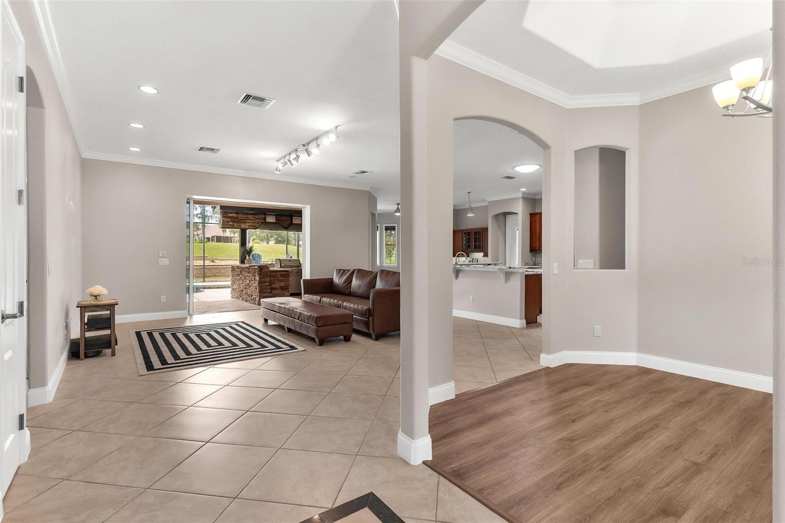 HARBOR HILLS - Residential