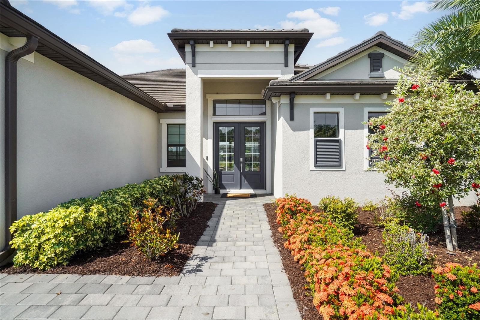LORRAINE LAKES - Residential