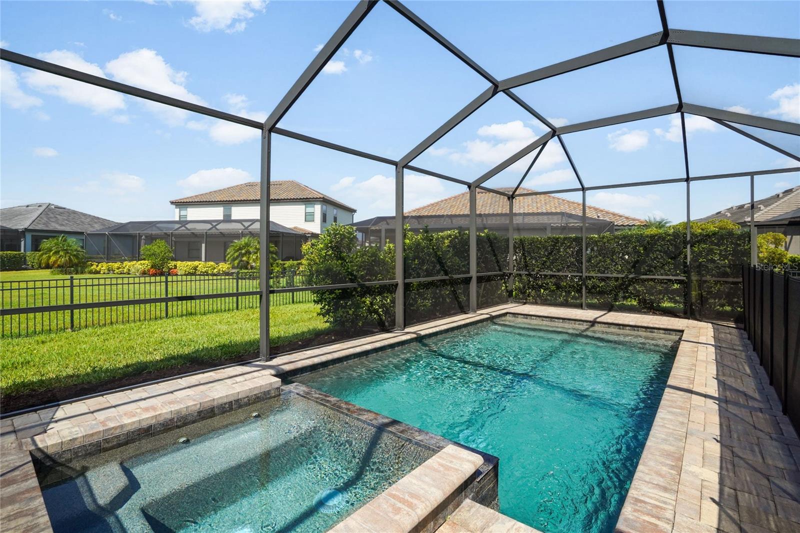 LORRAINE LAKES - Residential