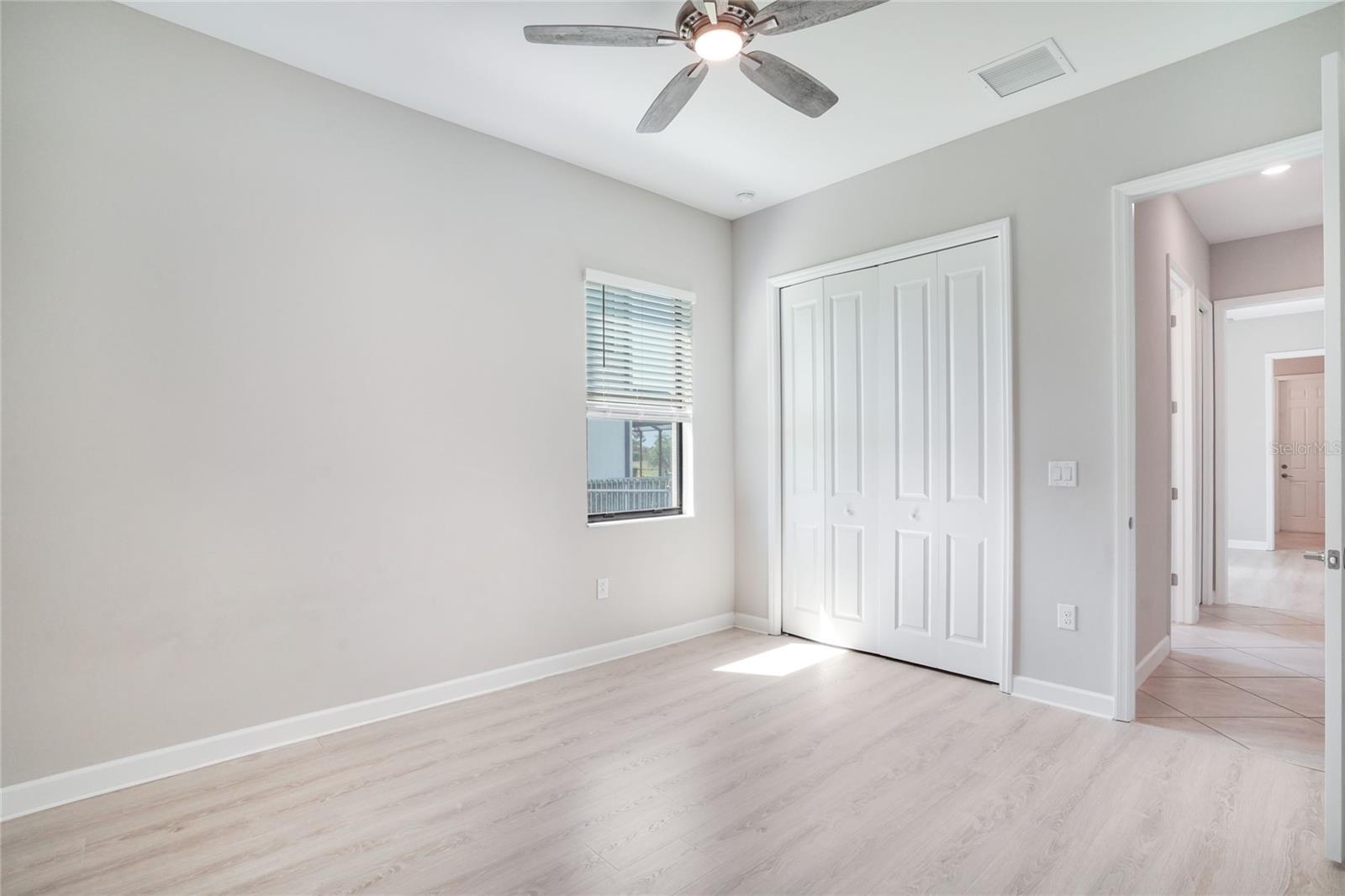 LORRAINE LAKES - Residential