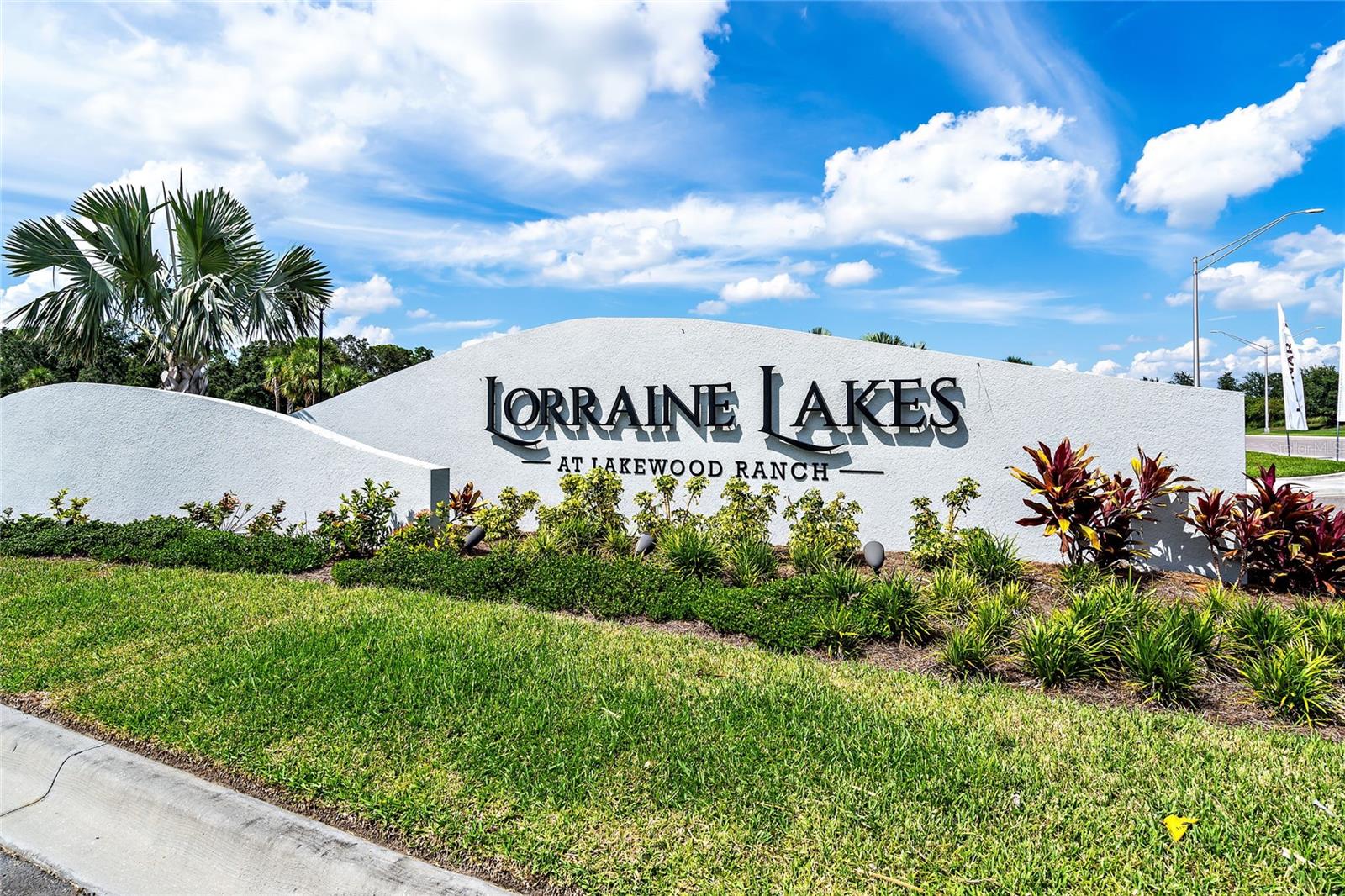 LORRAINE LAKES - Residential