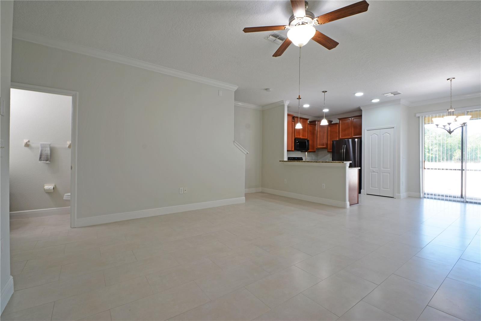 VERANDAH TWNHMS - Residential Lease