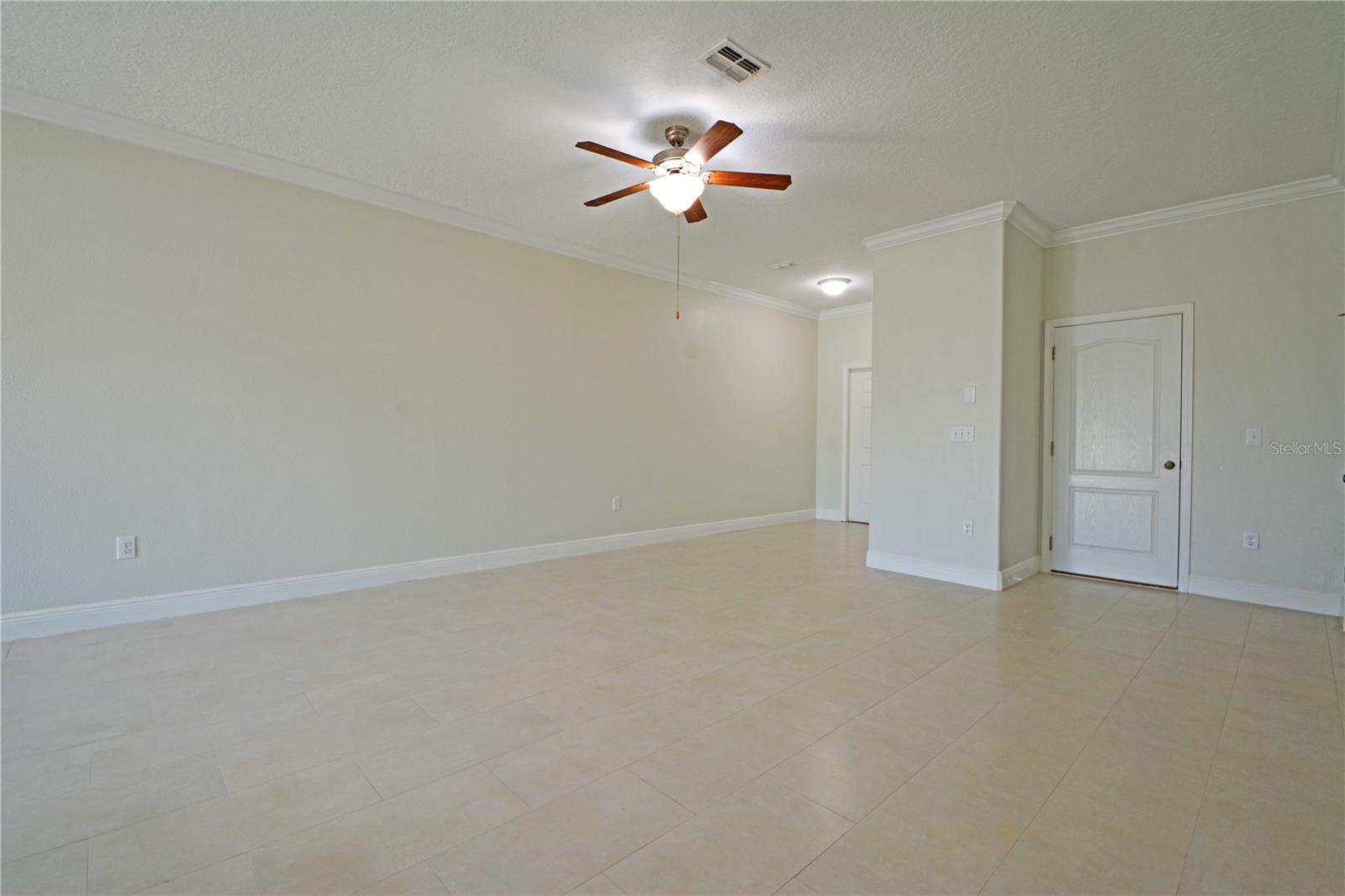 VERANDAH TWNHMS - Residential Lease