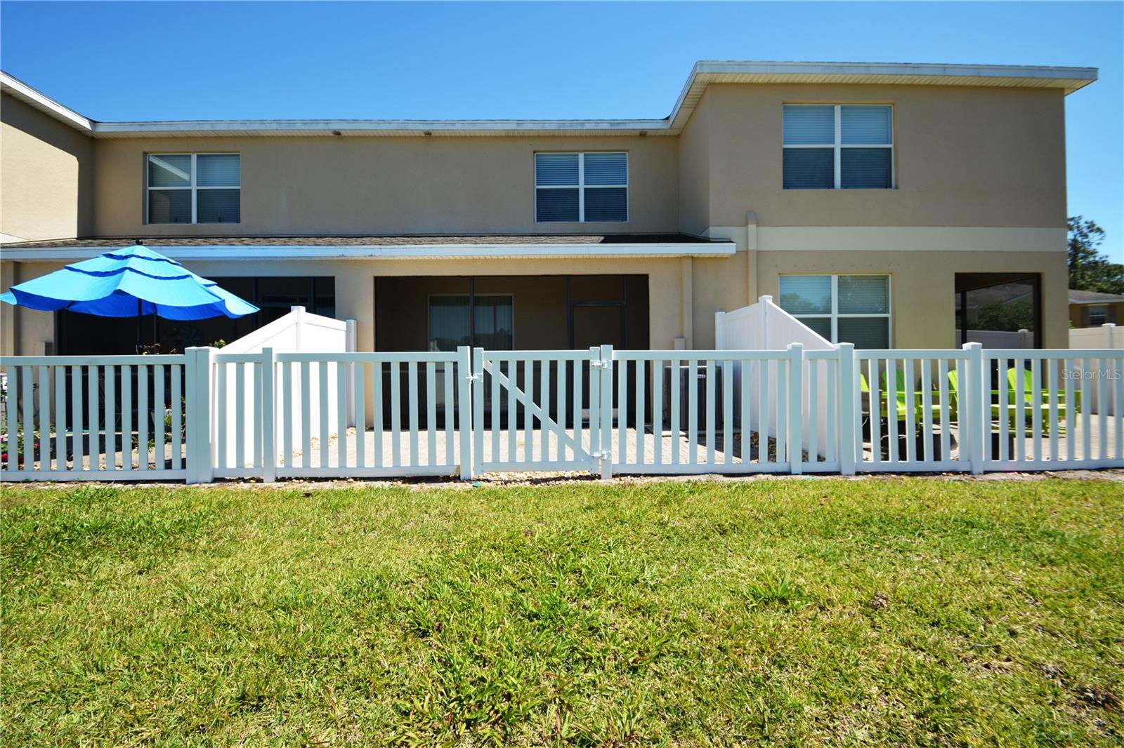 VERANDAH TWNHMS - Residential Lease