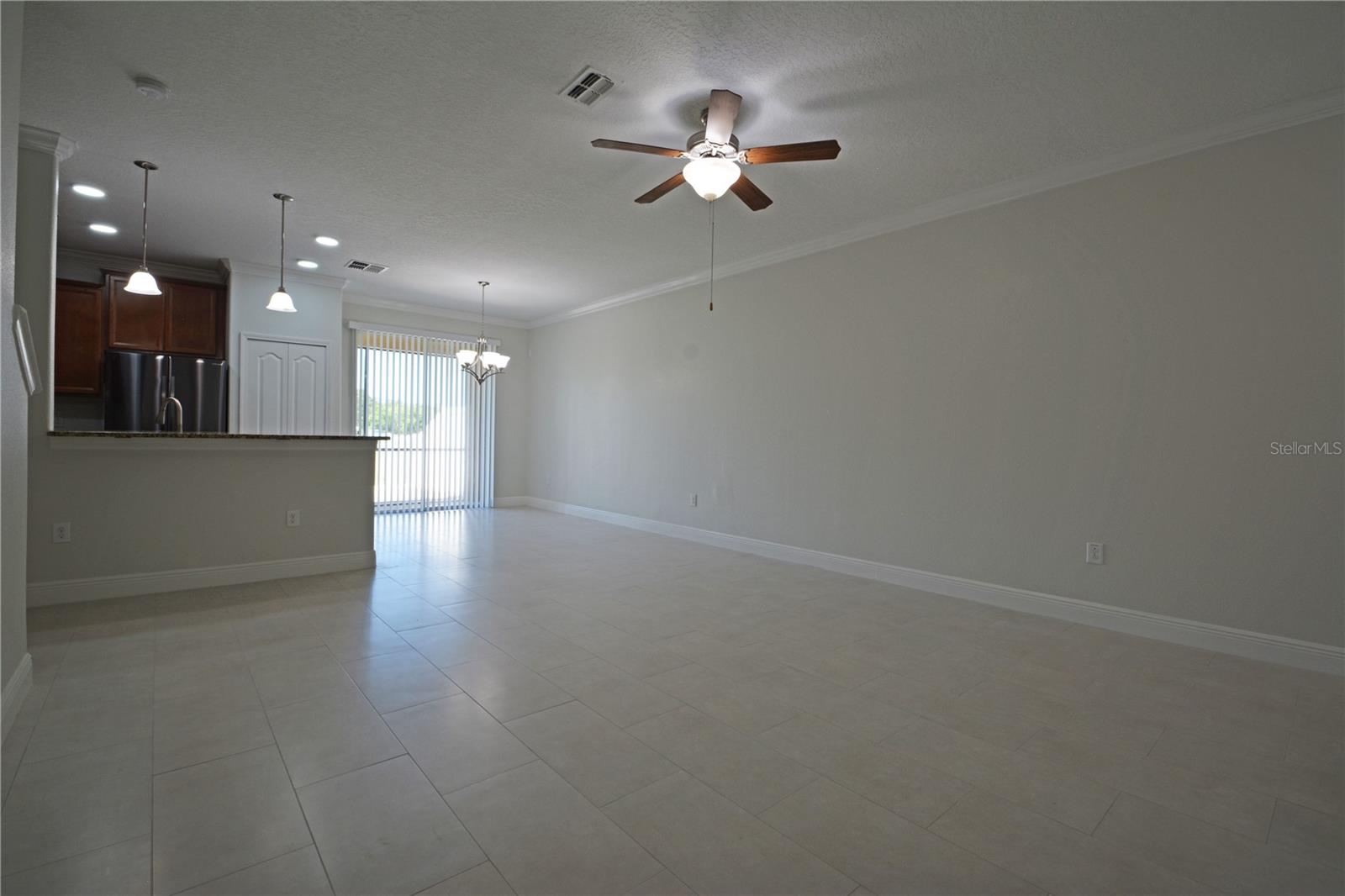 VERANDAH TWNHMS - Residential Lease
