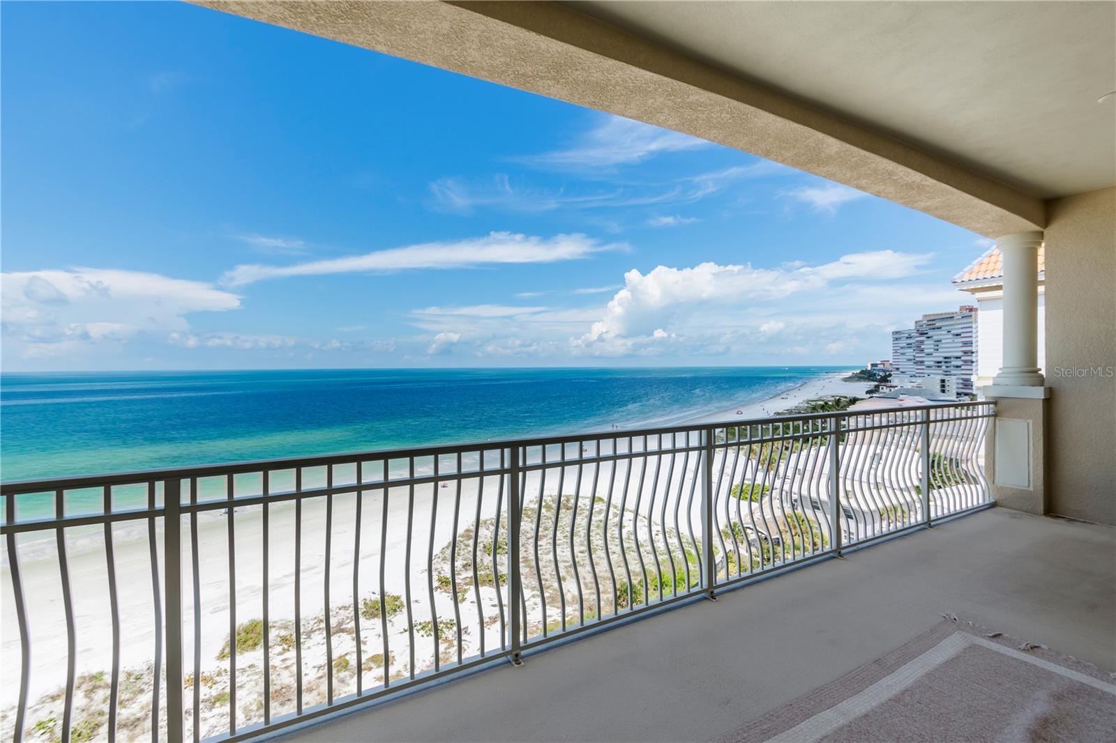 LA VISTANA CONDO - Residential