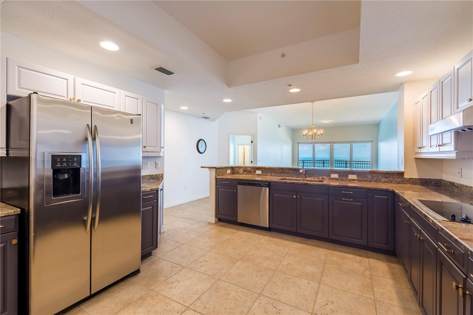 LA VISTANA CONDO - Residential