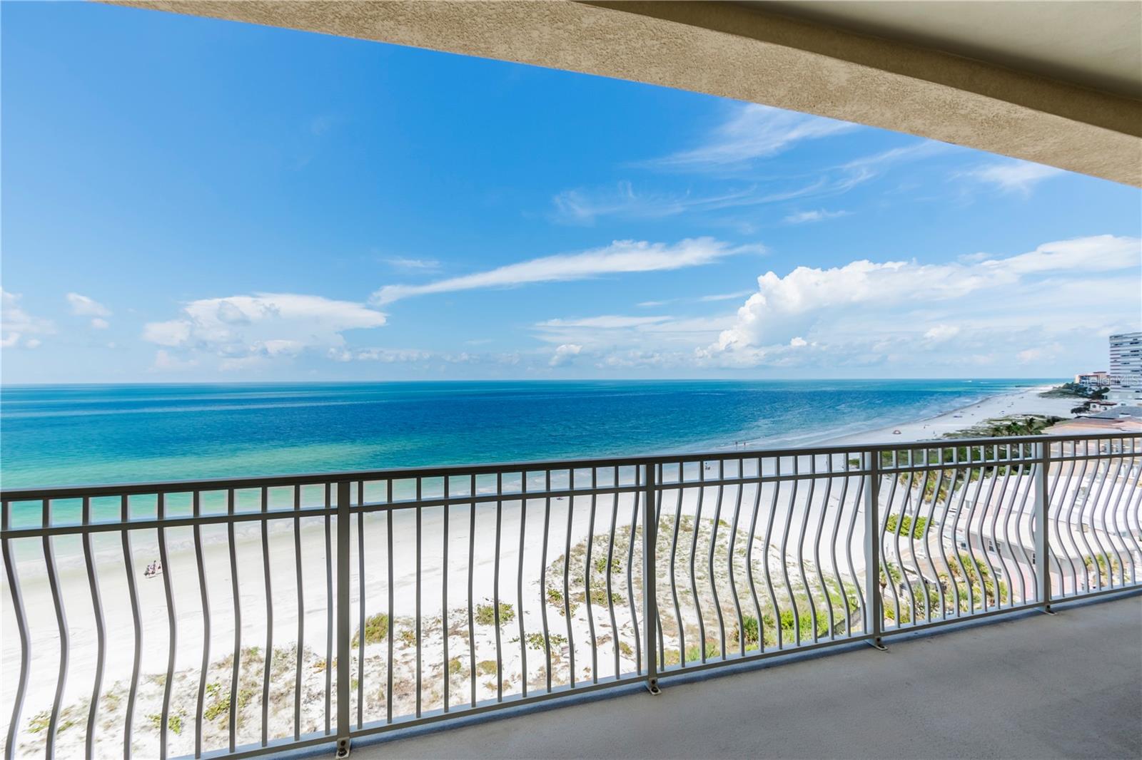 LA VISTANA CONDO - Residential