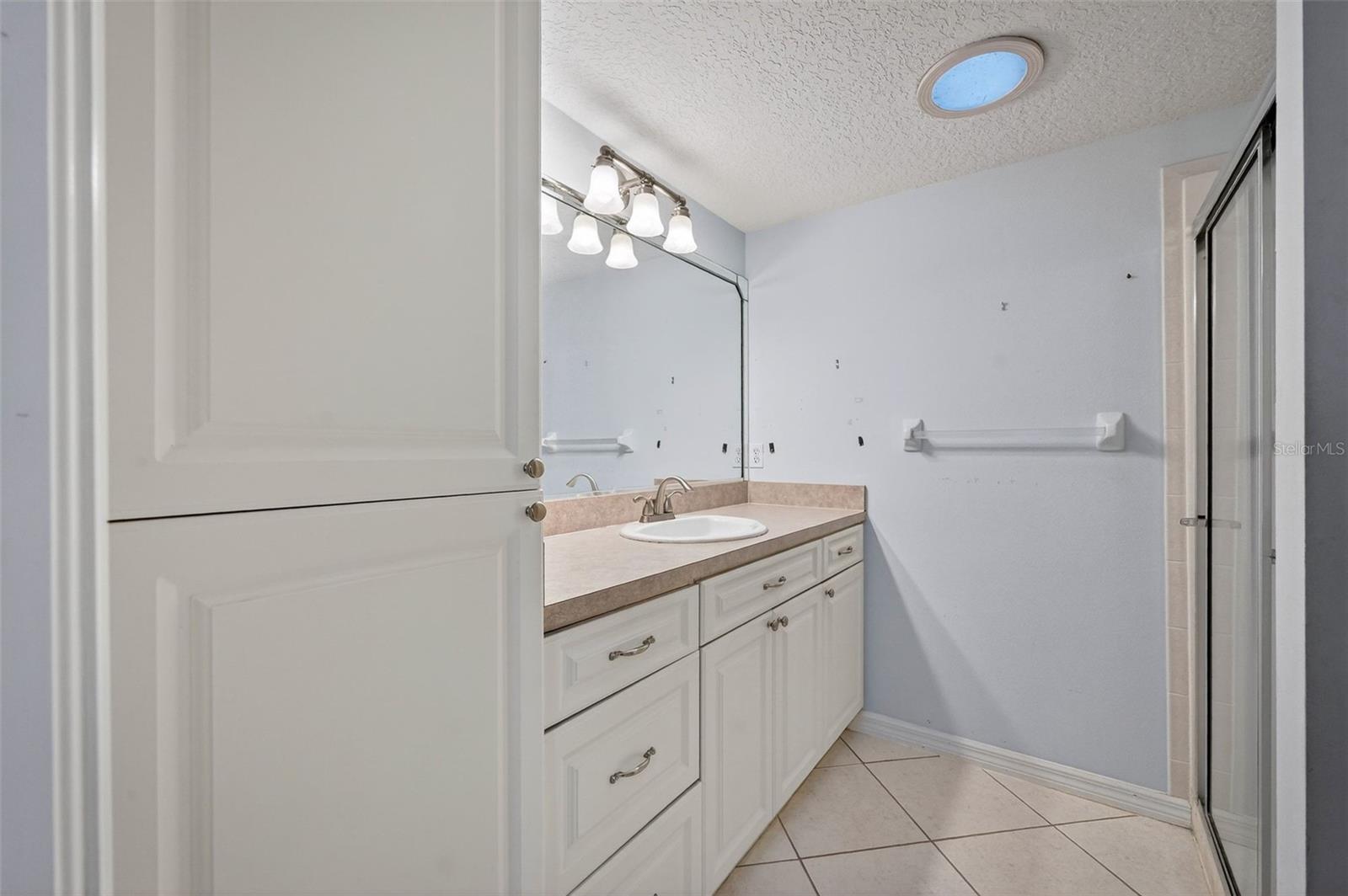 CEDAR STREET - Residential