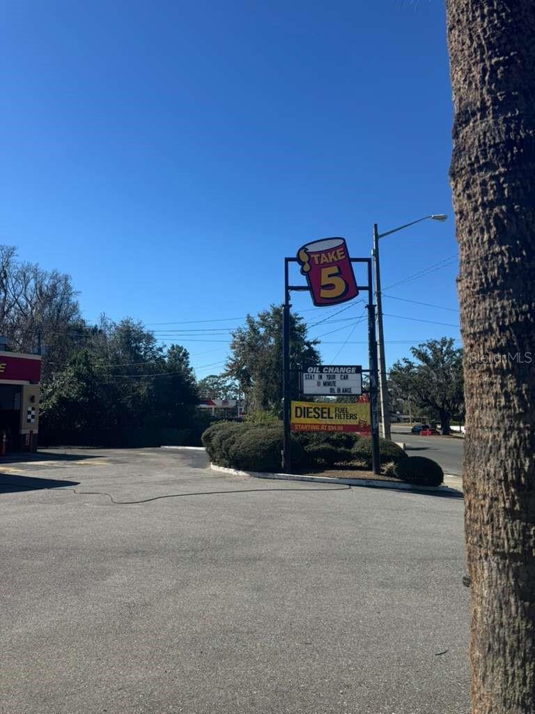 OCALA SQUARE - Commercial Sale
