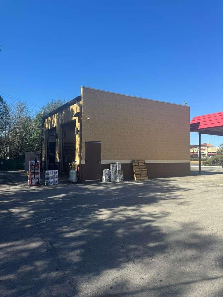 OCALA SQUARE - Commercial Sale