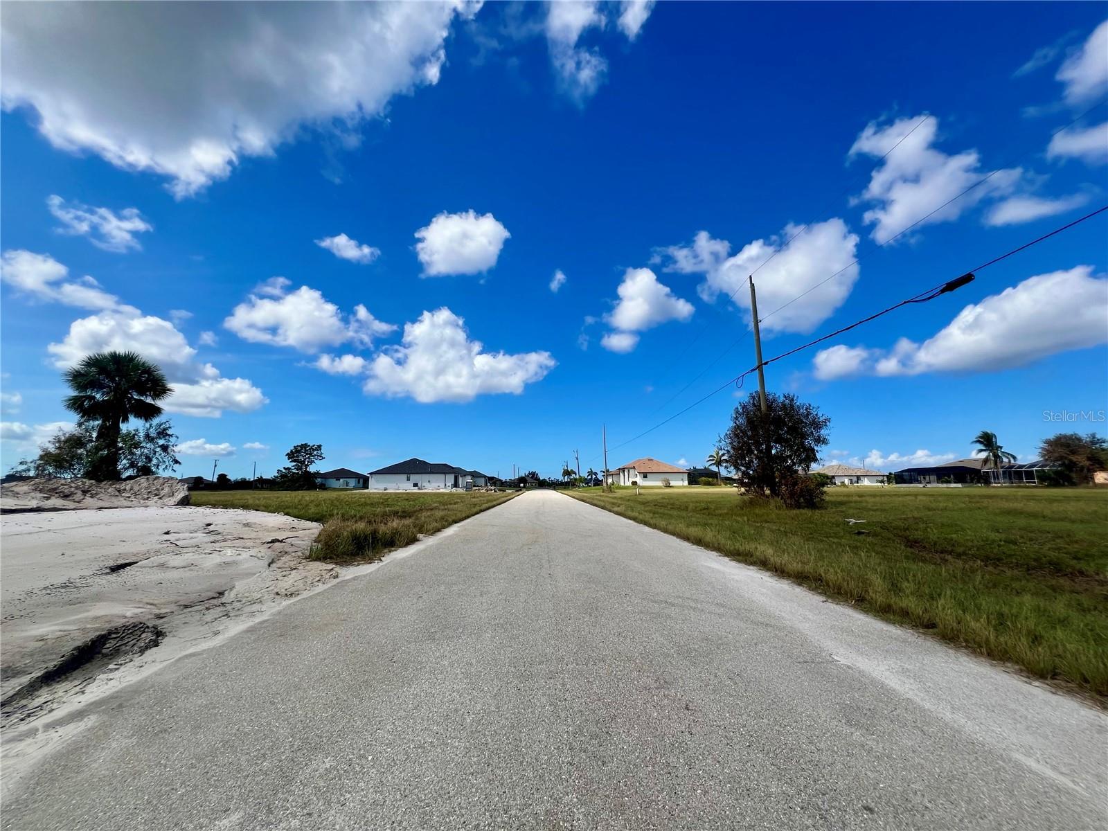 CAPE CORAL - Land