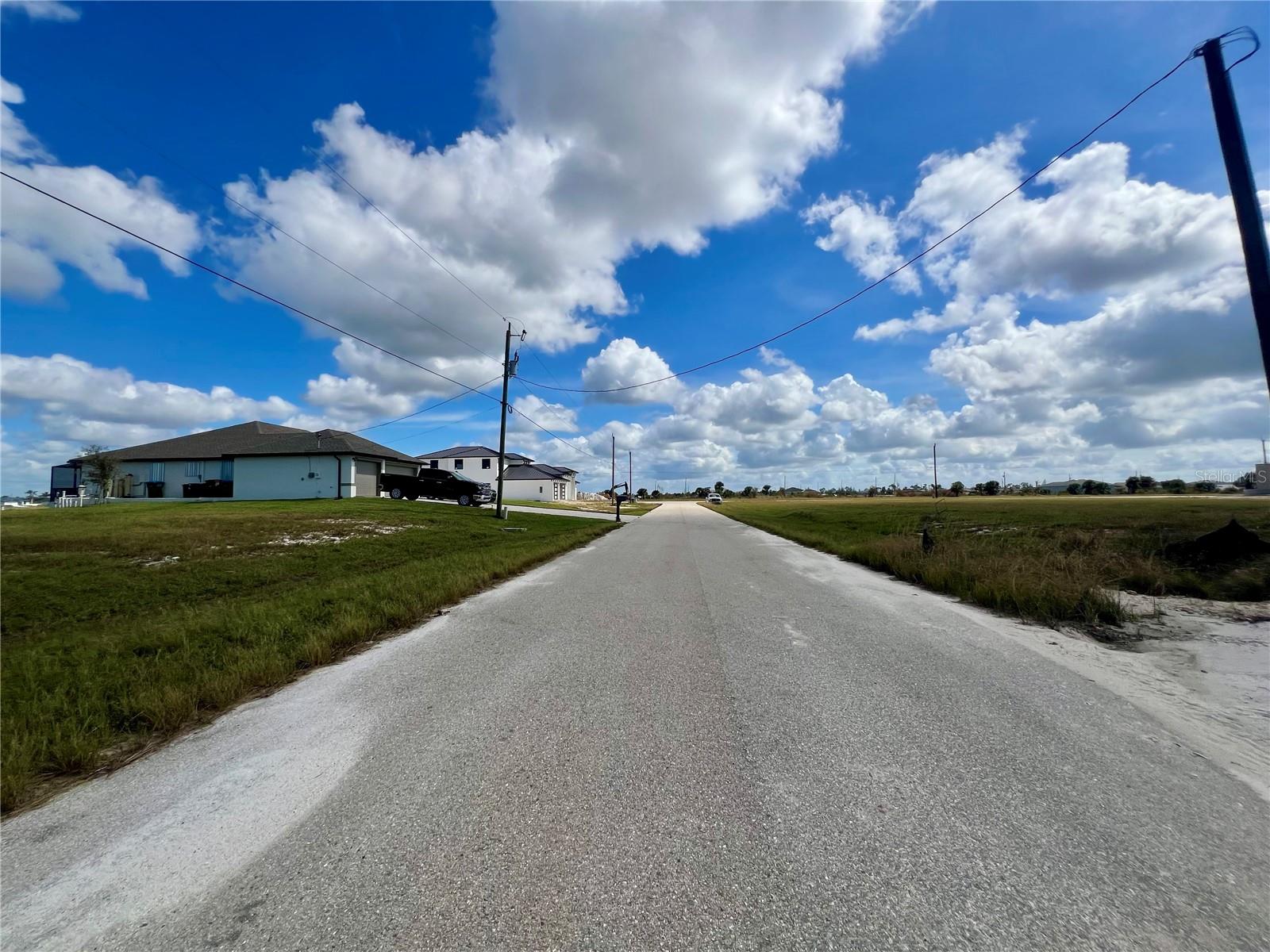 CAPE CORAL - Land