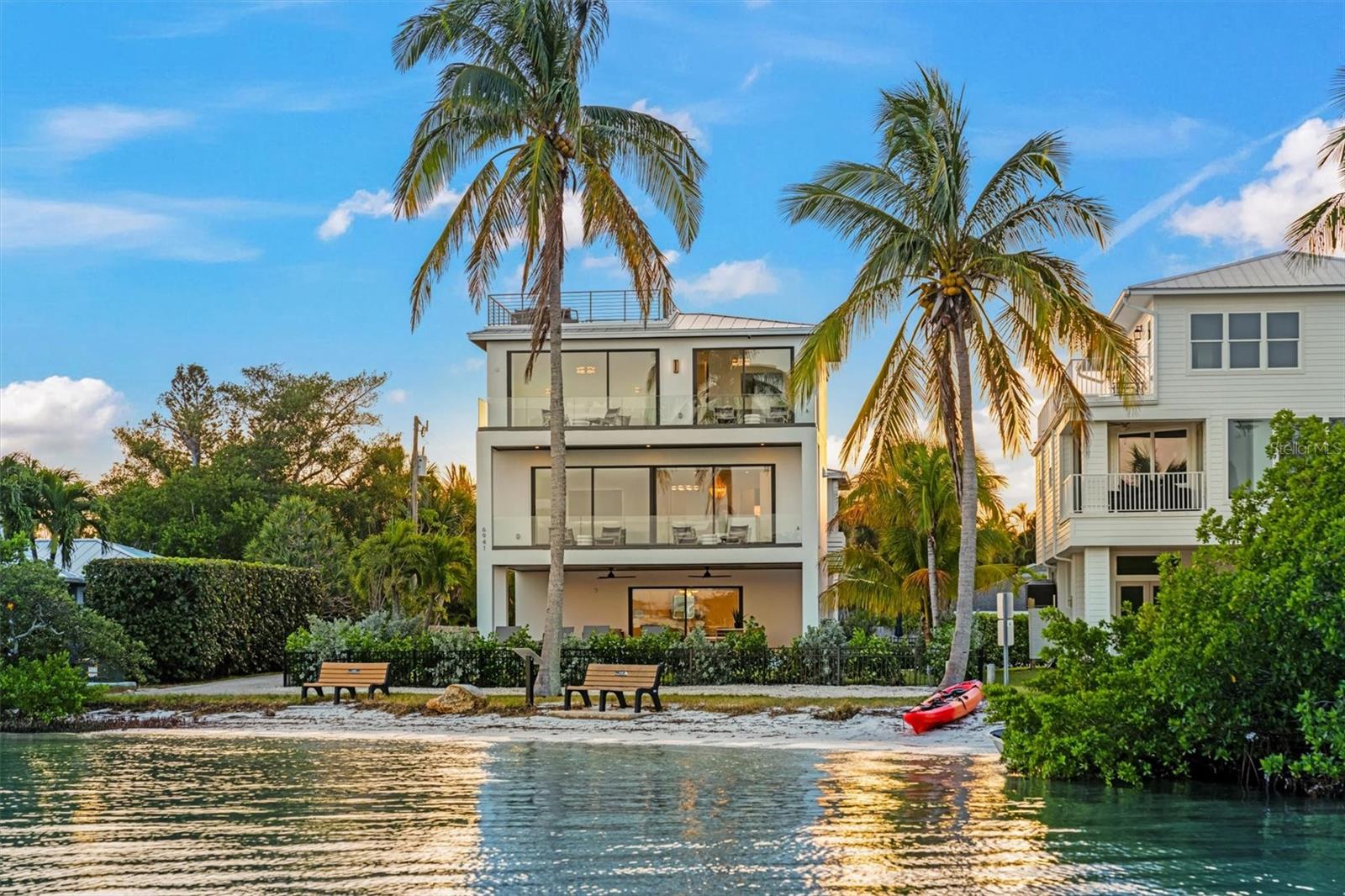 LONG BEACH - Residential